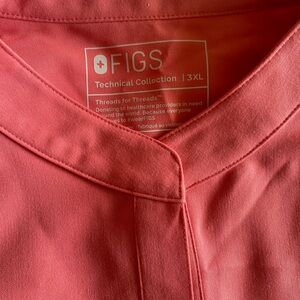 Figs Scrub Top 3x new never worn